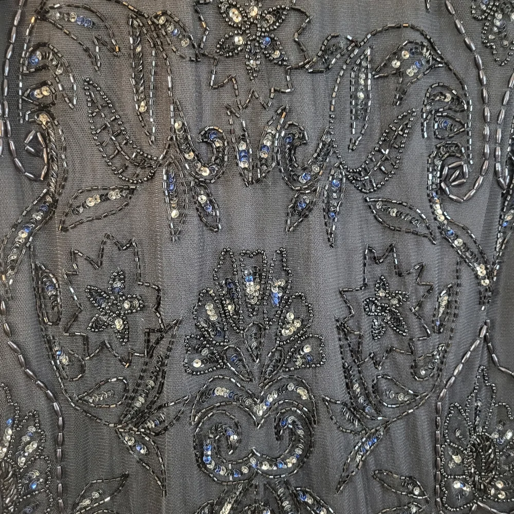 ❤️ Pisarro Nights Beaded Illusion Mesh Sheath Dress - Picture 4 of 10